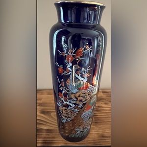 Vintage Japanese vase